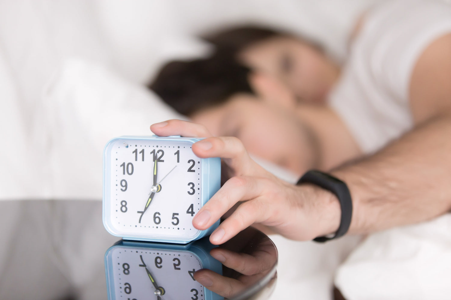 Il sonno perso non si recupera nel weekend: ecco perché dormire bene ogni notte fa la differenza